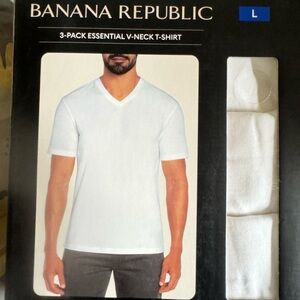 Banana Republic Essential White V-Neck T-Shirt 3-Pack